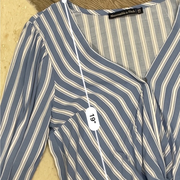 Abercrombie & Fitch blue white striped blouse - Picture 4 of 4